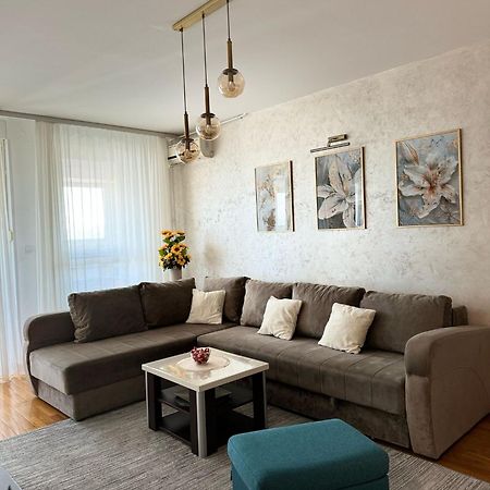 Manhattan Apartman Belvil Belgrado Esterno foto