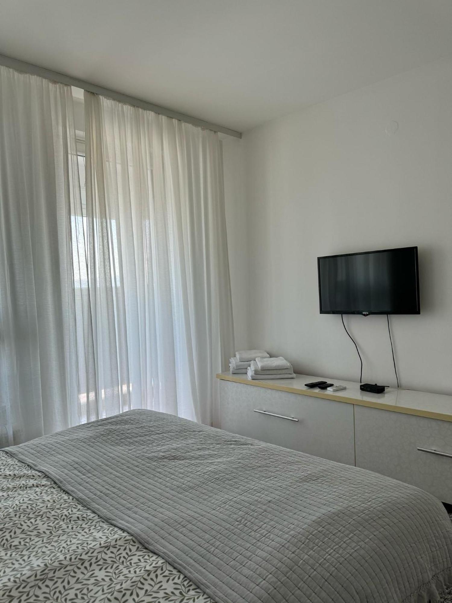 Manhattan Apartman Belvil Belgrado Esterno foto