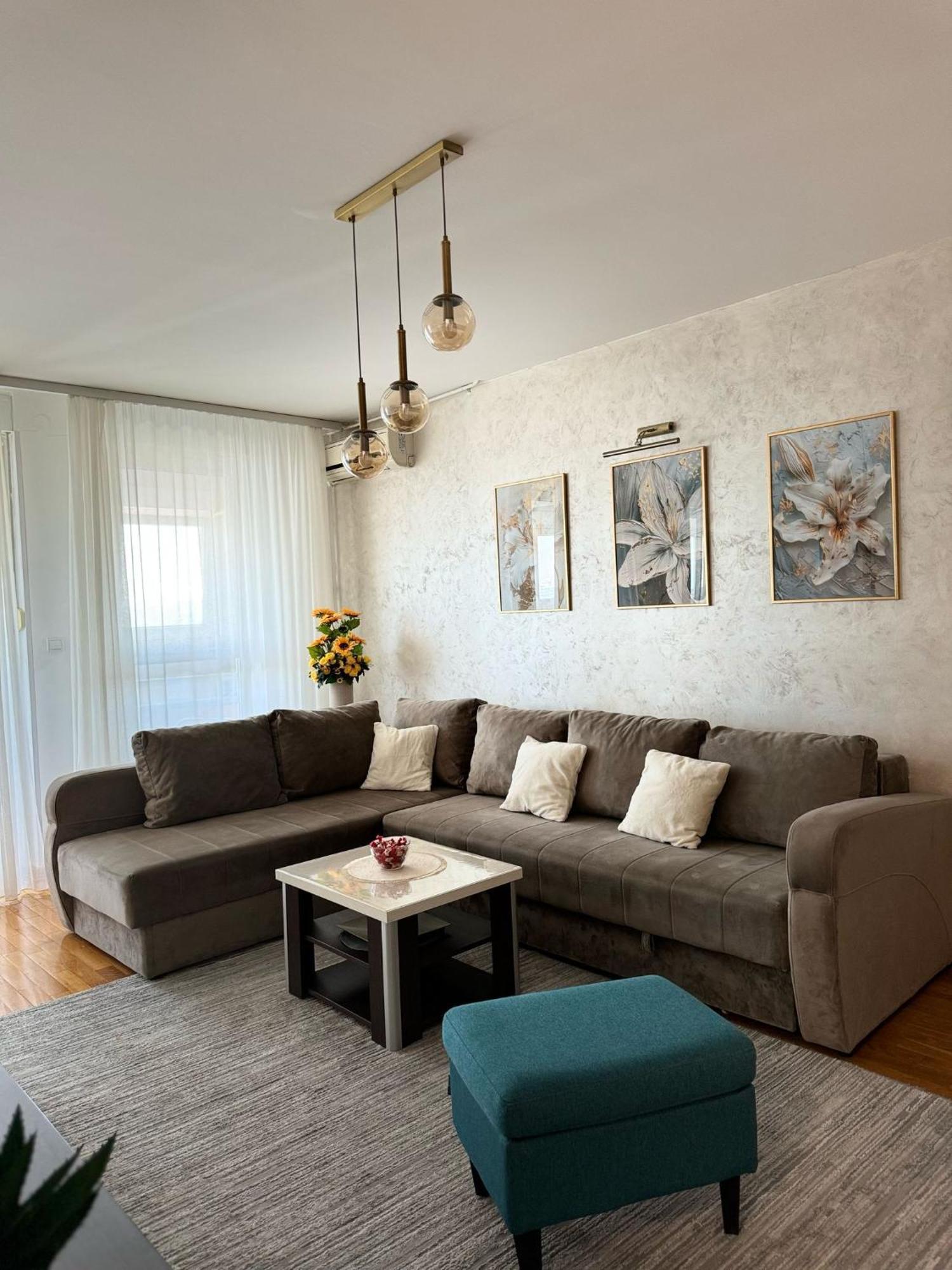 Manhattan Apartman Belvil Belgrado Esterno foto