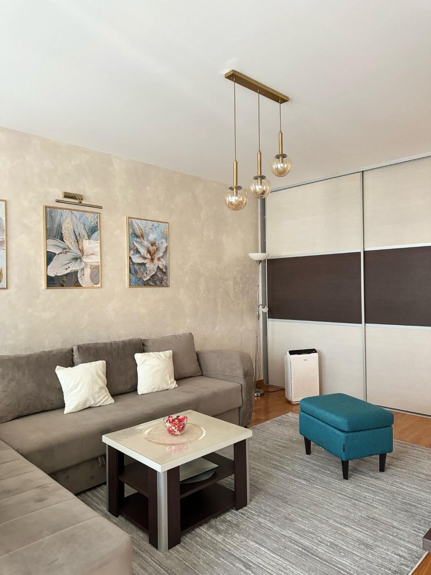 Manhattan Apartman Belvil Belgrado Esterno foto