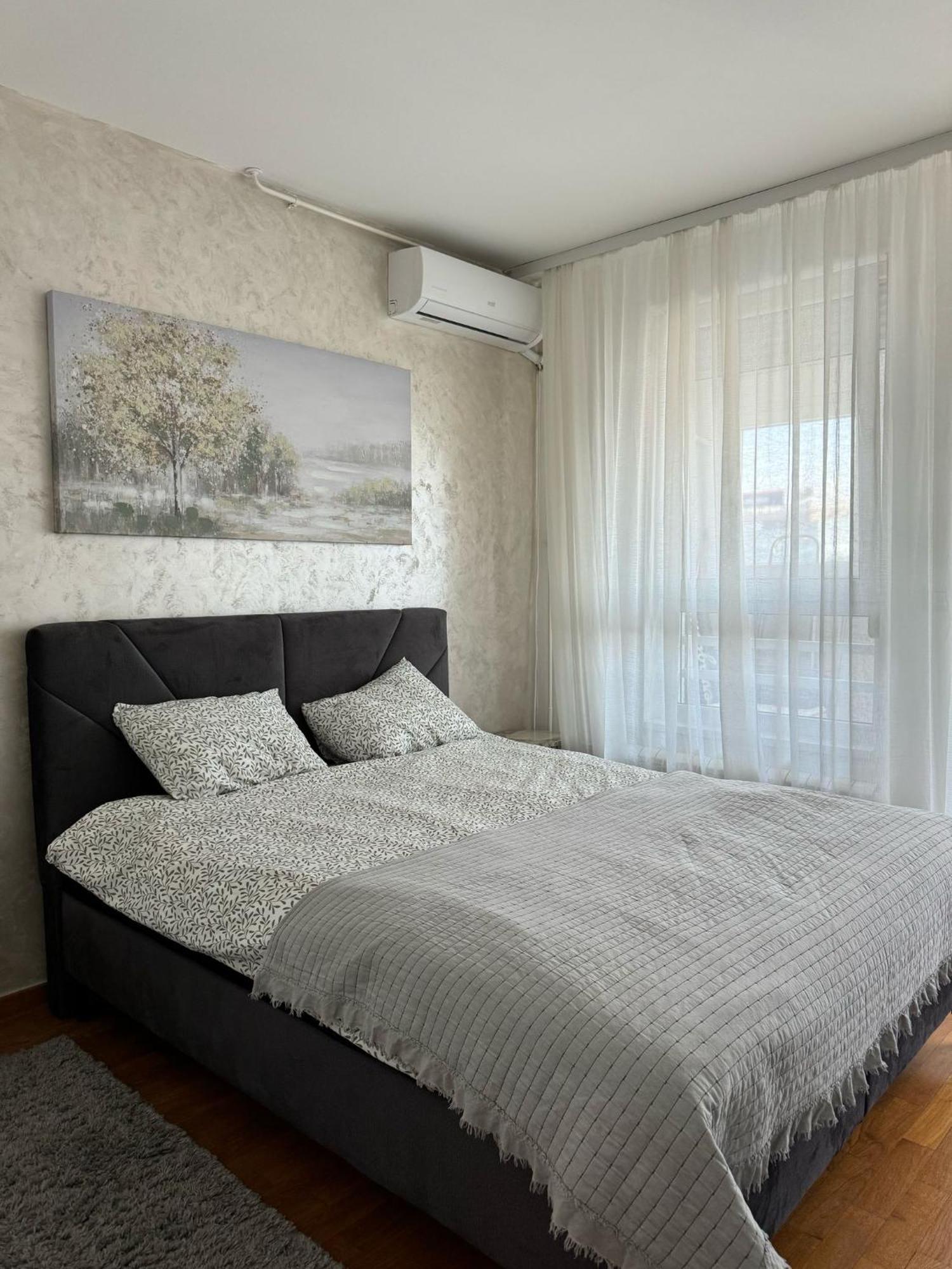 Manhattan Apartman Belvil Belgrado Esterno foto