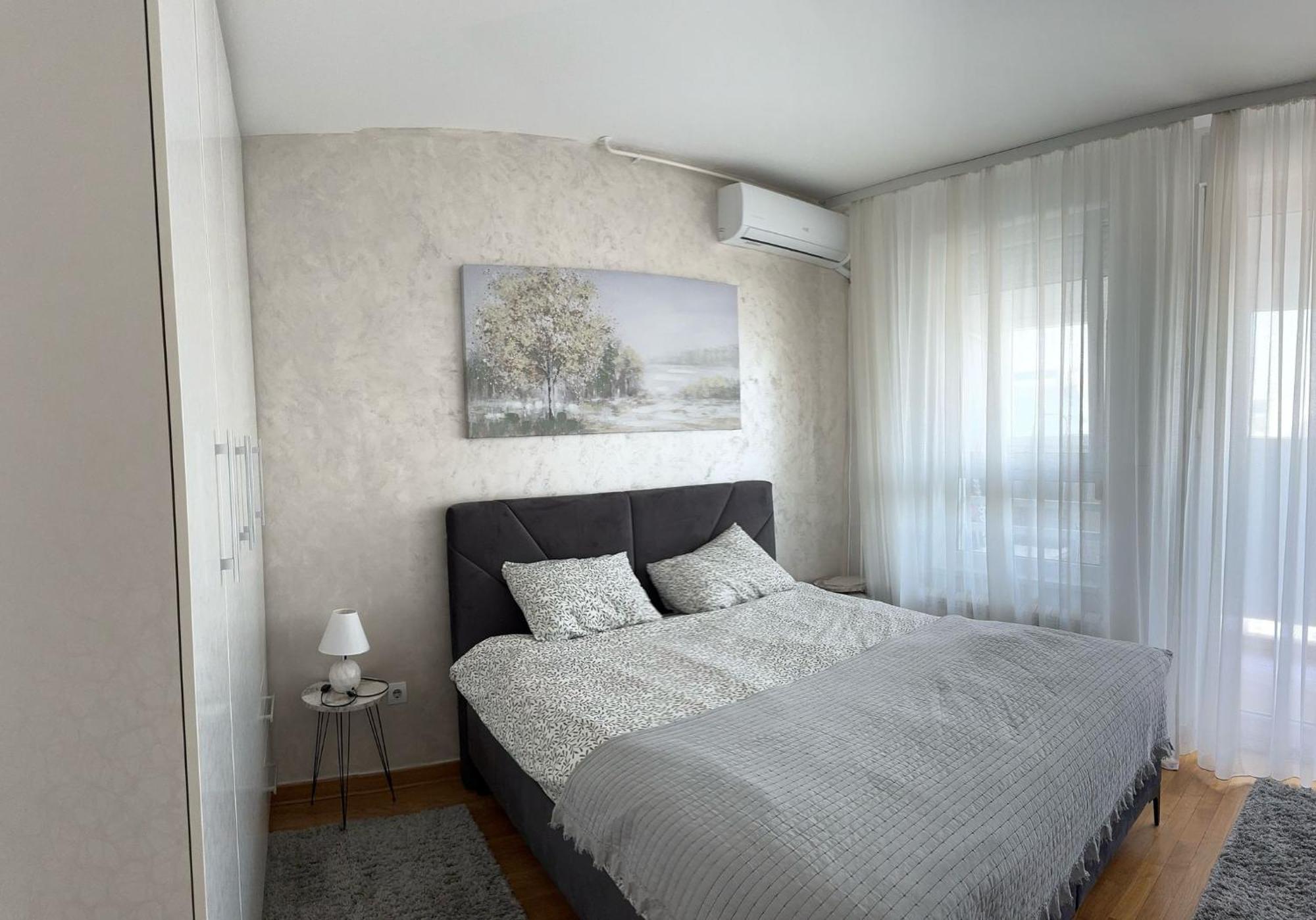Manhattan Apartman Belvil Belgrado Esterno foto